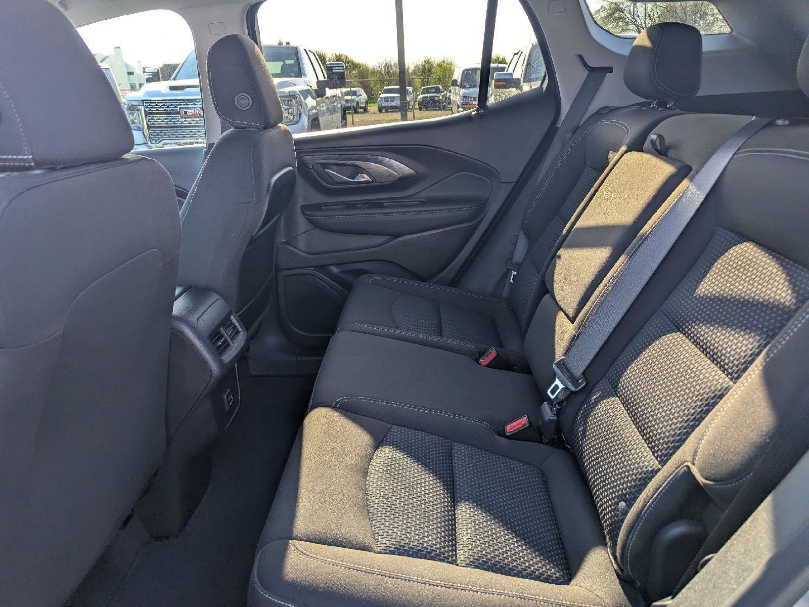 Used 2023 GMC Terrain SLE w/ Elevation Edition AWD/4WD image 27