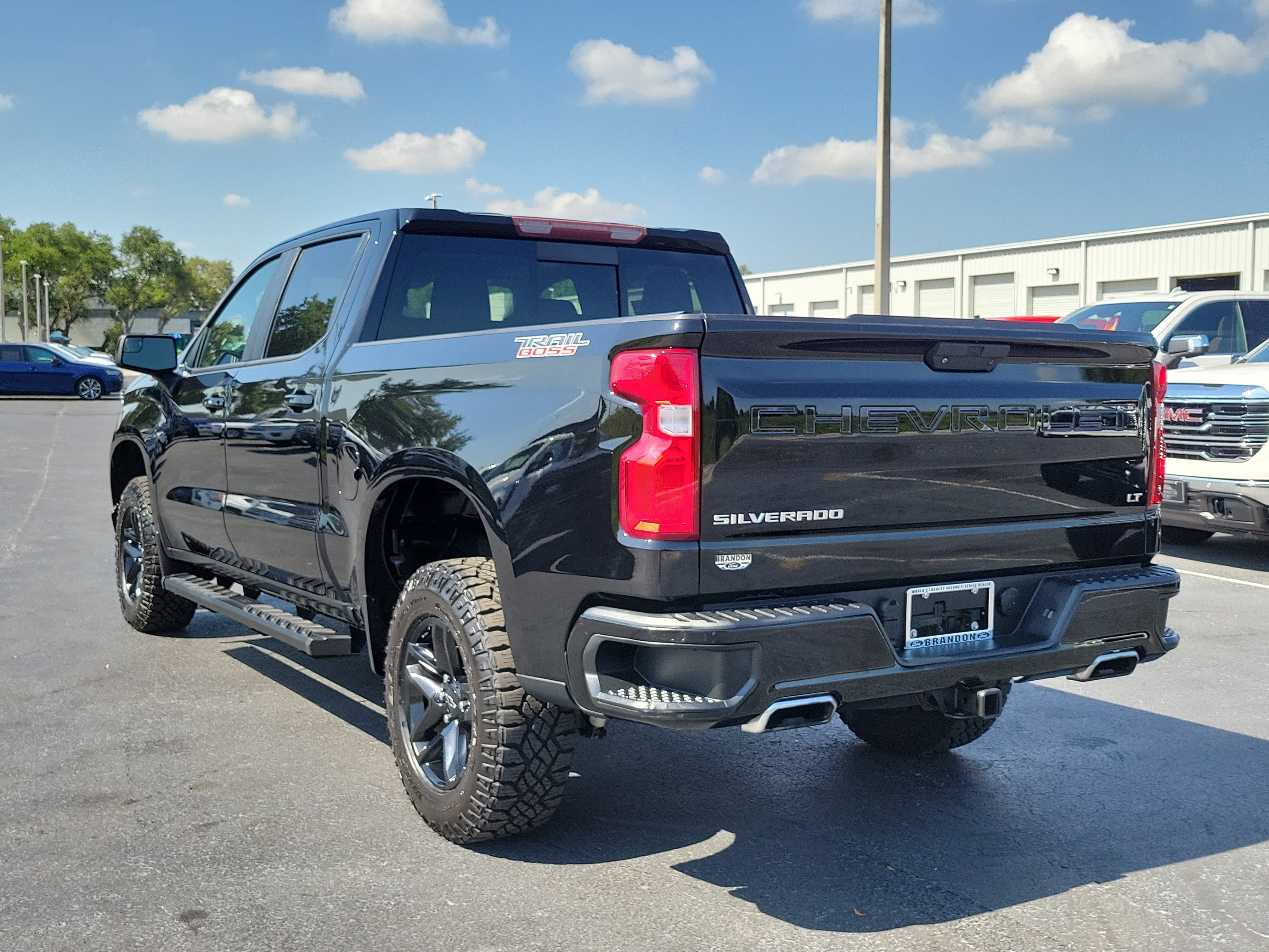 Used 2021 Chevrolet Silverado 1500 LT Trail Boss w/ Convenience Package II AWD/4WD image 5