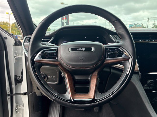 Used 2022 Jeep Grand Cherokee L Summit w/ Advanced Protech Group IV AWD/4WD image 22