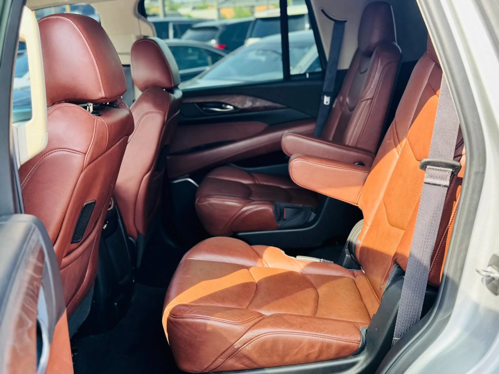 Used 2016 Cadillac Escalade Premium AWD/4WD image 14