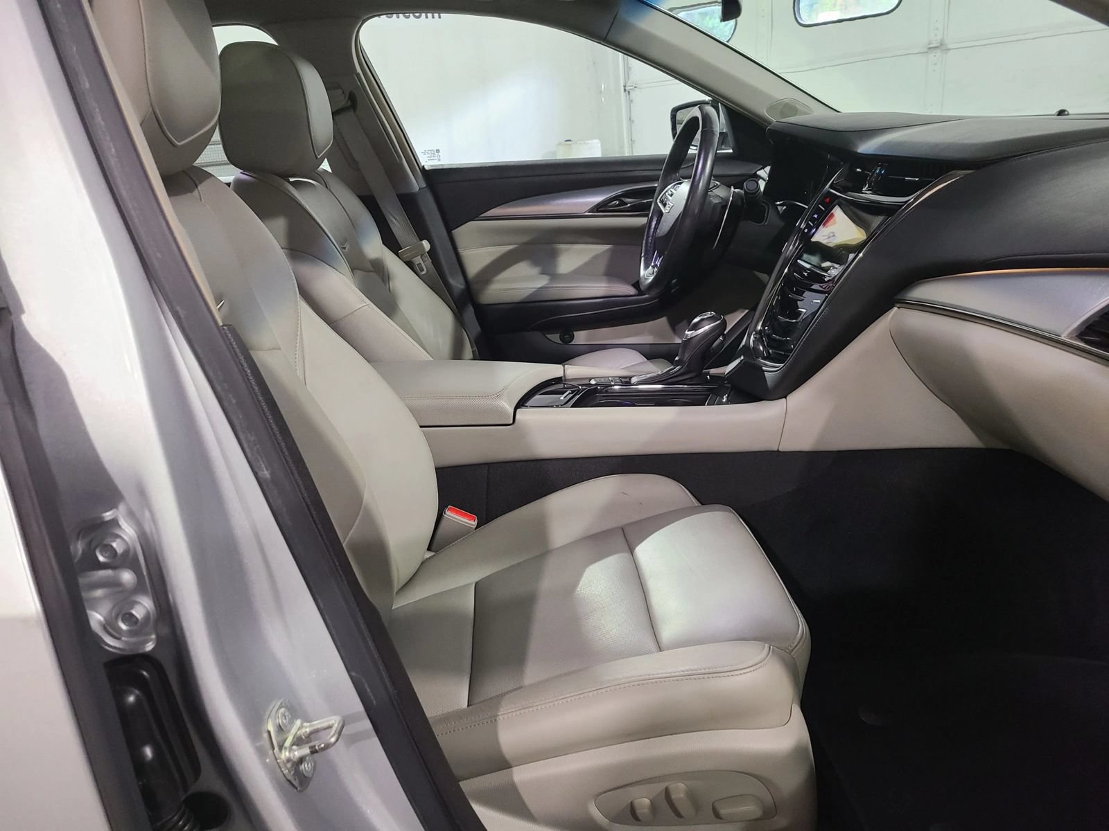 Used 2019 Cadillac CTS Luxury RWD image 23