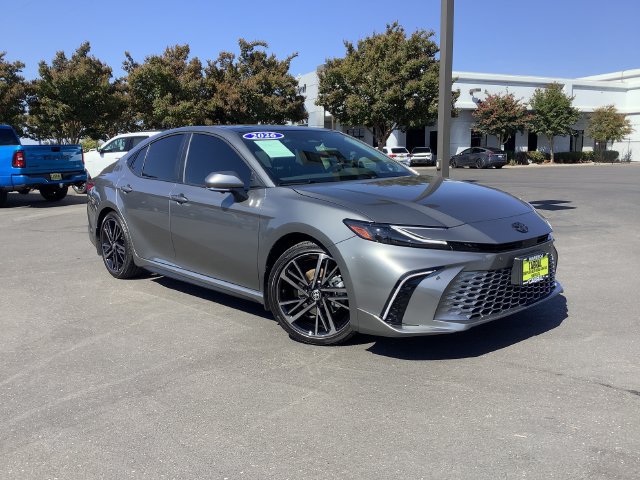 Used 2026 Toyota Camry XSE w/ Premium Plus Package FWD image 2