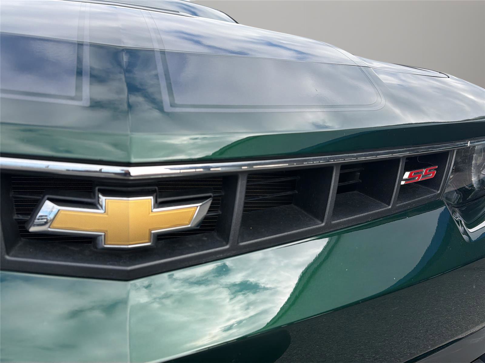 Used 2015 Chevrolet Camaro SS w/ Green Flash Special Edition RWD image 9