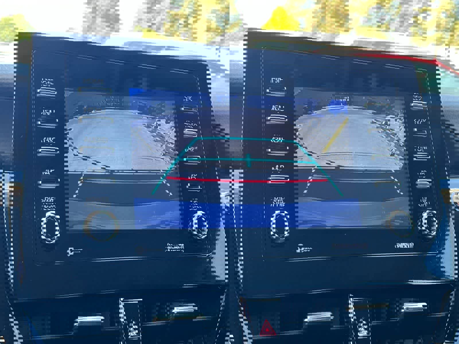 Used 2023 Toyota Camry SE image 19