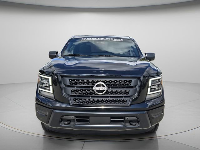 Used 2024 Nissan Titan SV w/ SV Bronze Edition Package image 4