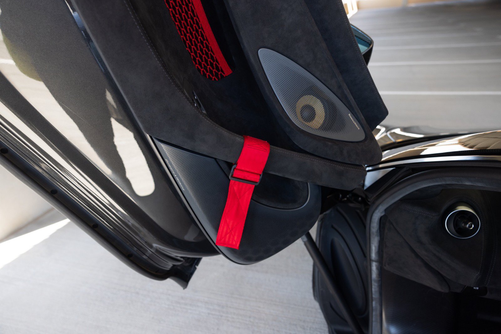 Used 2020 McLaren 620R RWD image 45