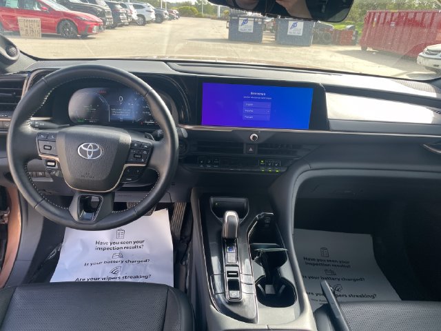 Certified 2025 Toyota Crown Signia AWD/4WD image 22