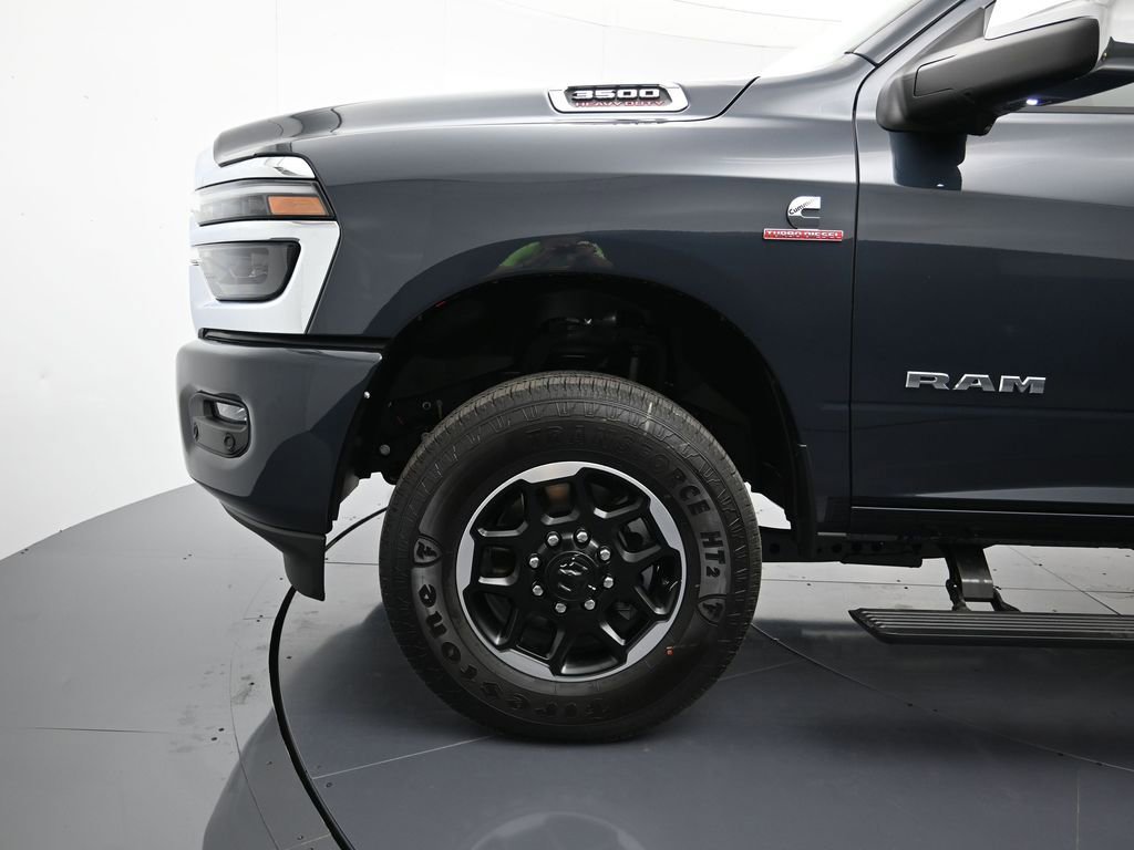 New 2026 RAM 3500 Laramie AWD/4WD image 9