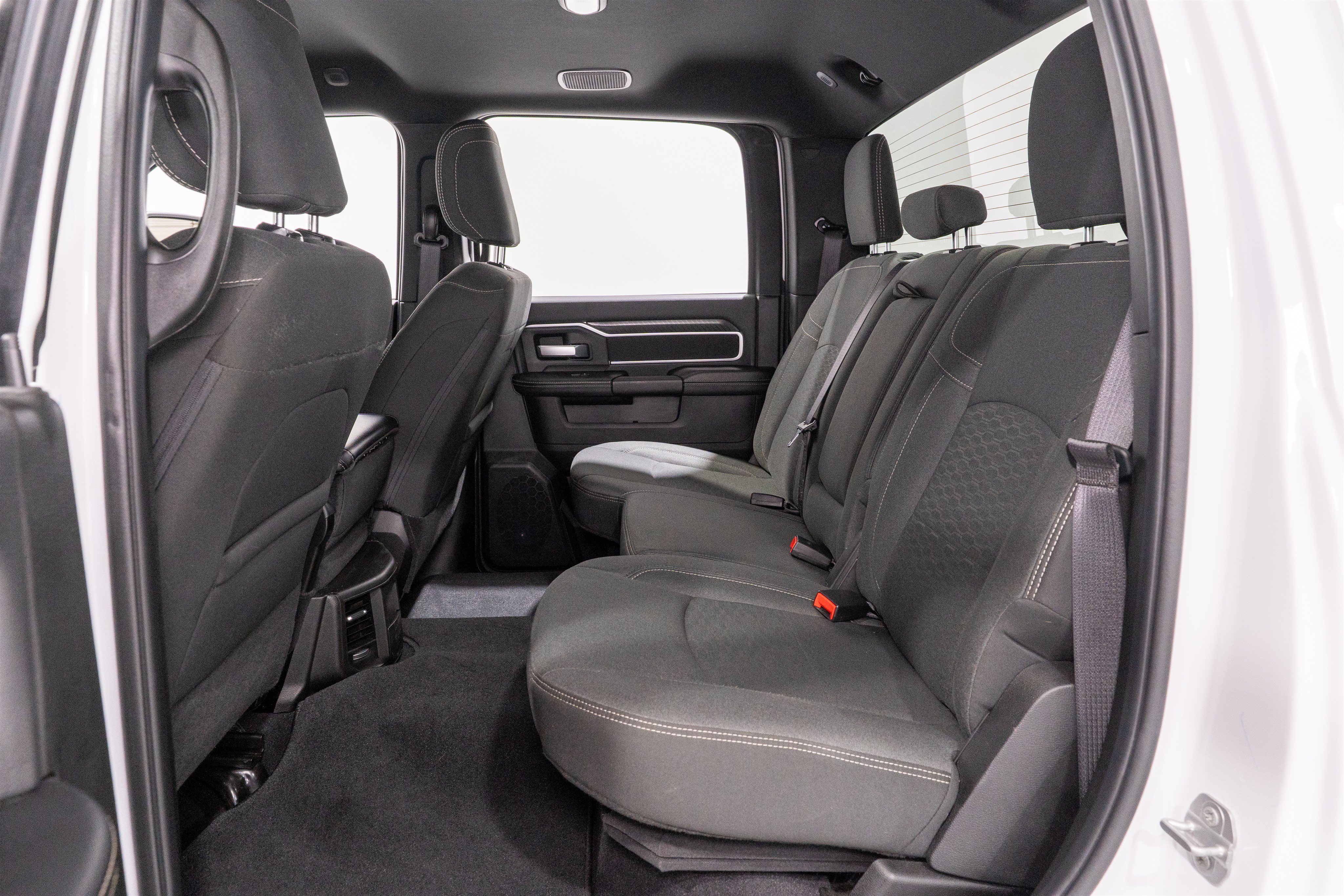 Used 2025 RAM 2500 Big Horn AWD/4WD image 30