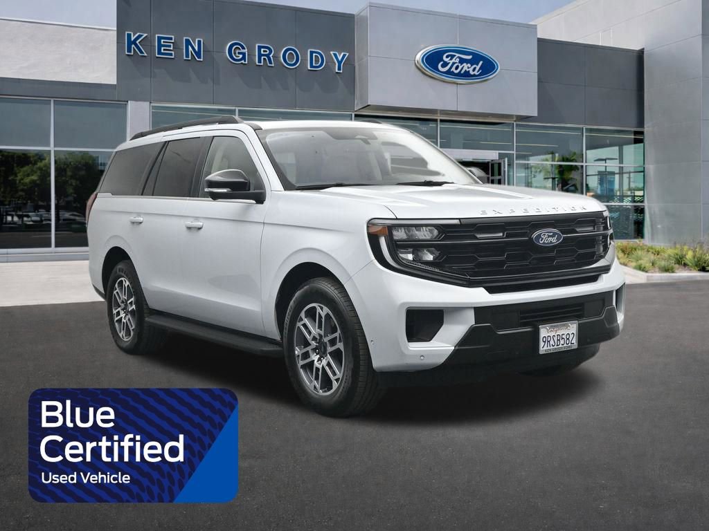 Certified 2025 Ford Expedition Active image 1