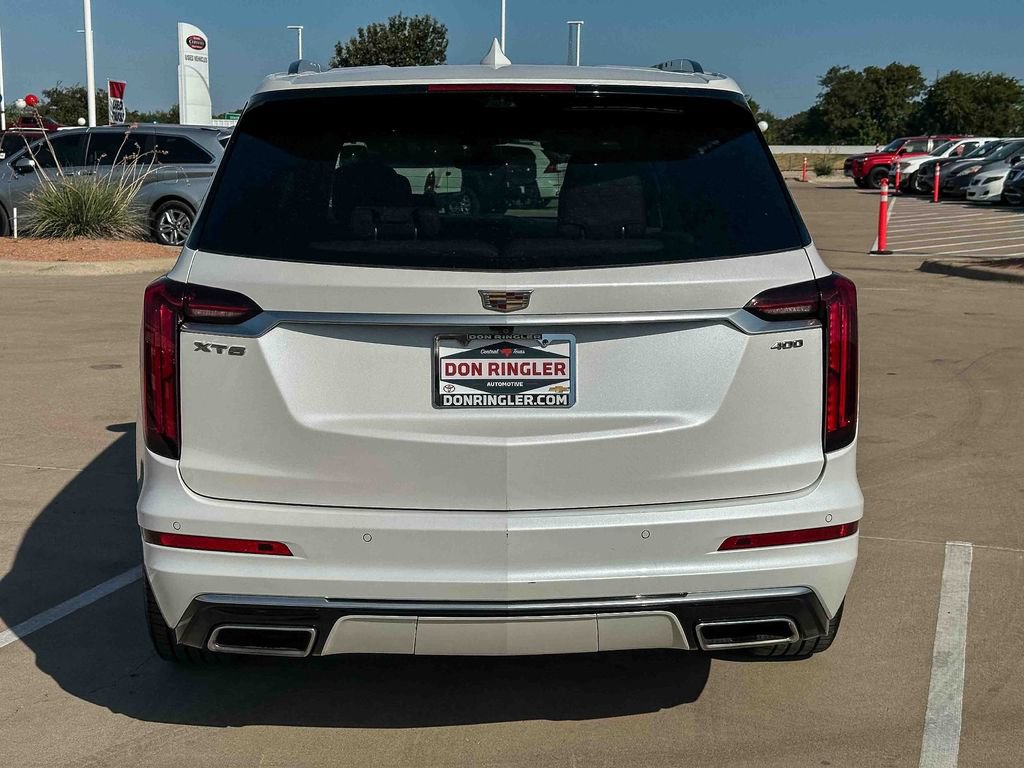 Used 2020 Cadillac XT6 Premium Luxury w/ Platinum Package FWD image 4