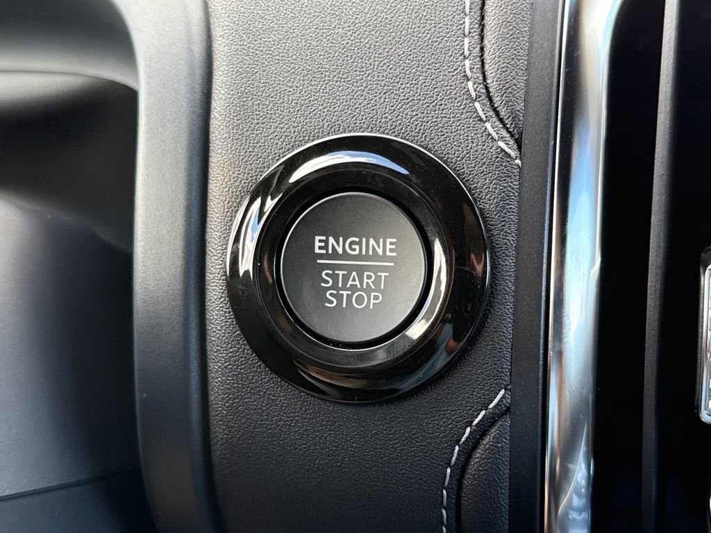 New 2025 Ford Expedition Max Platinum w/ Stealth Appearance Package image 25