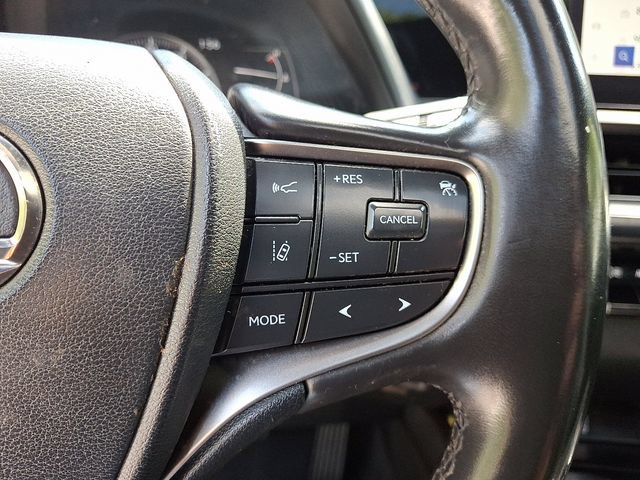 Used 2024 Lexus UX 250h F Sport AWD/4WD image 23