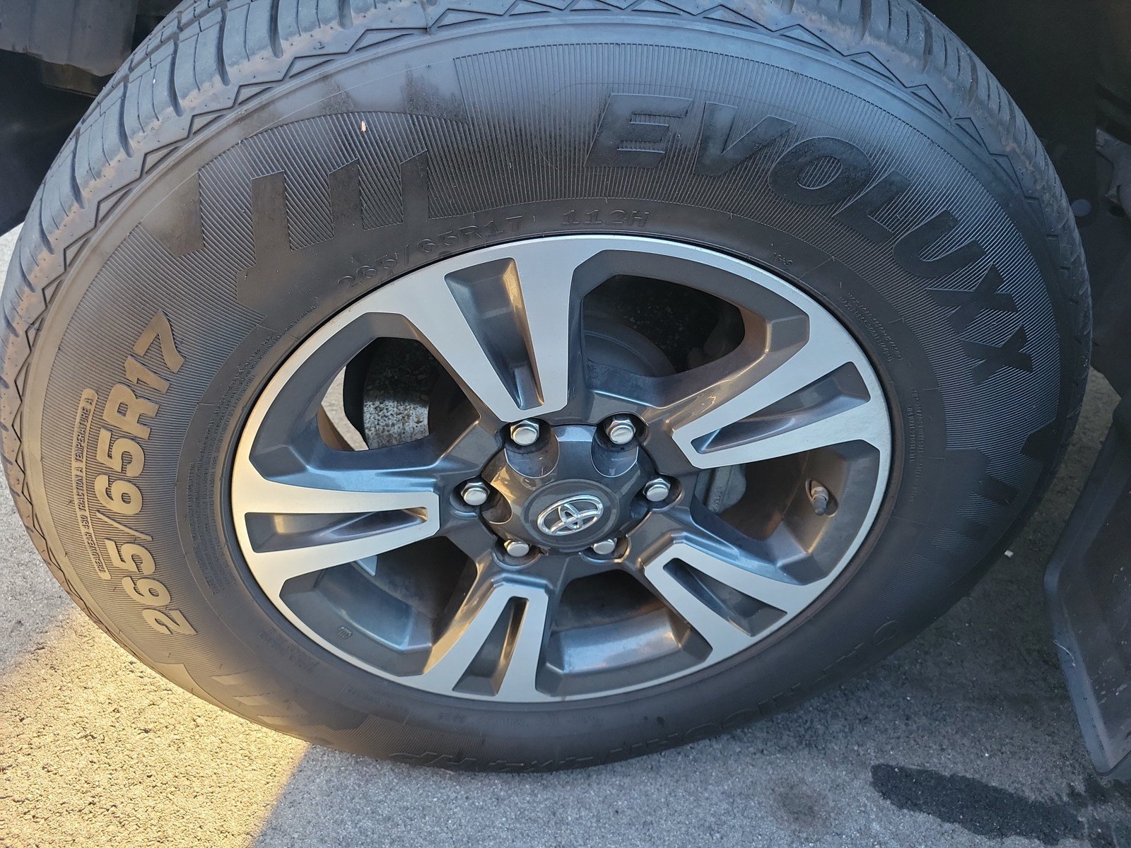 Used 2016 Toyota Tacoma TRD Sport w/ Premium & Technology Package RWD image 6