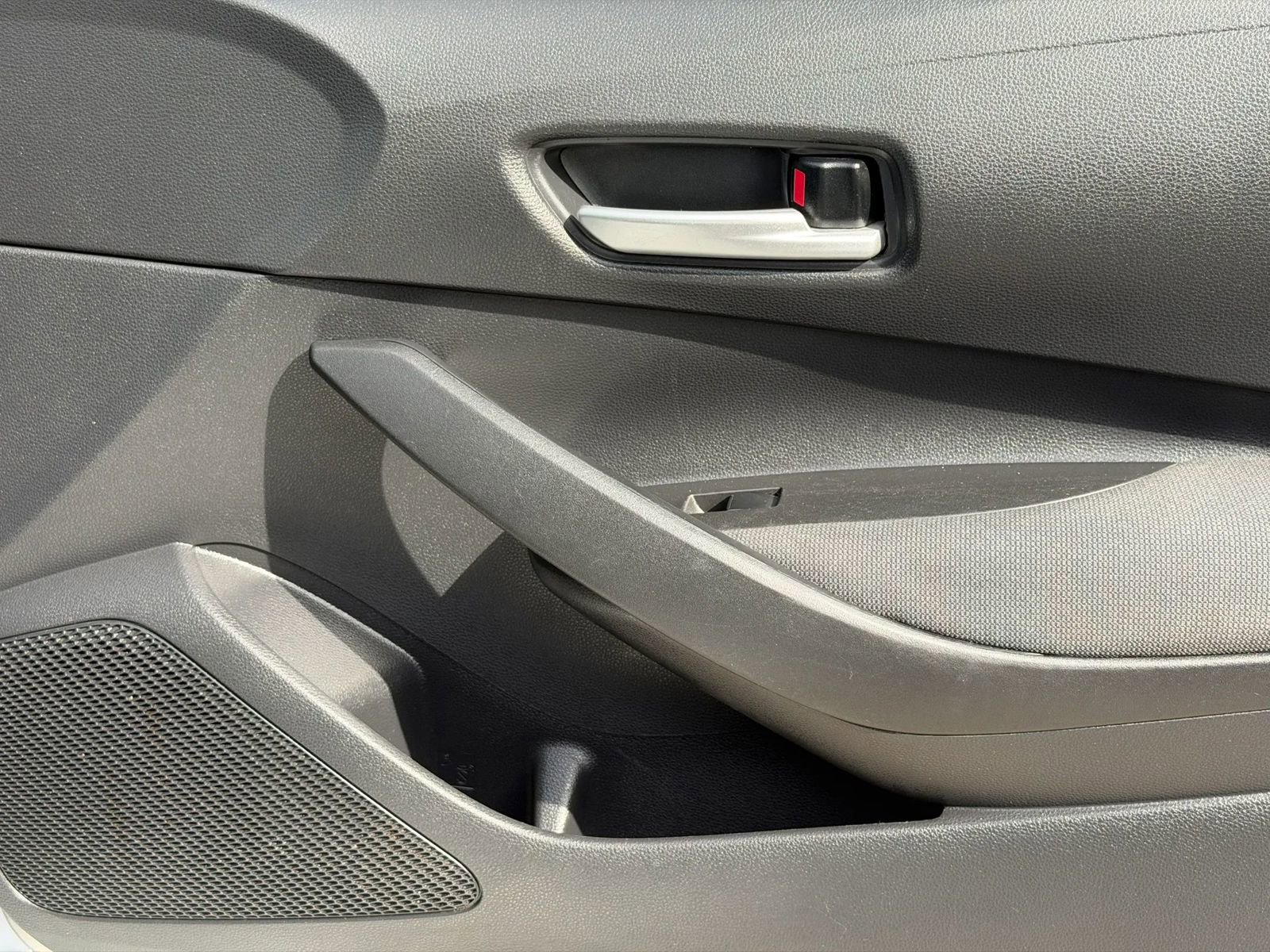 Used 2021 Toyota Corolla LE FWD image 10