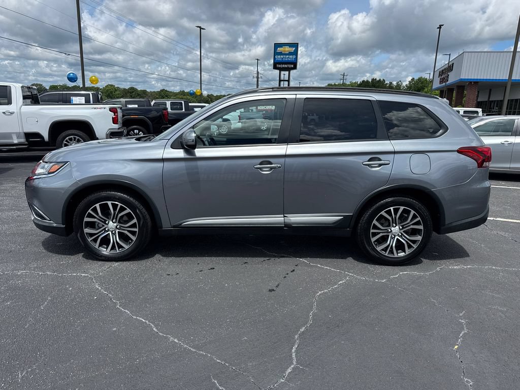 Used 2016 Mitsubishi Outlander SEL FWD image 9