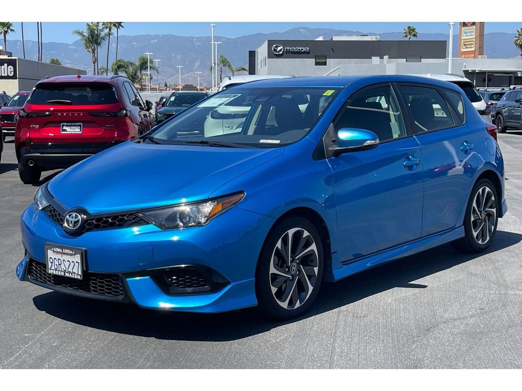 Used 2017 Toyota Corolla iM w/ Carpet Mat Package FWD image 2