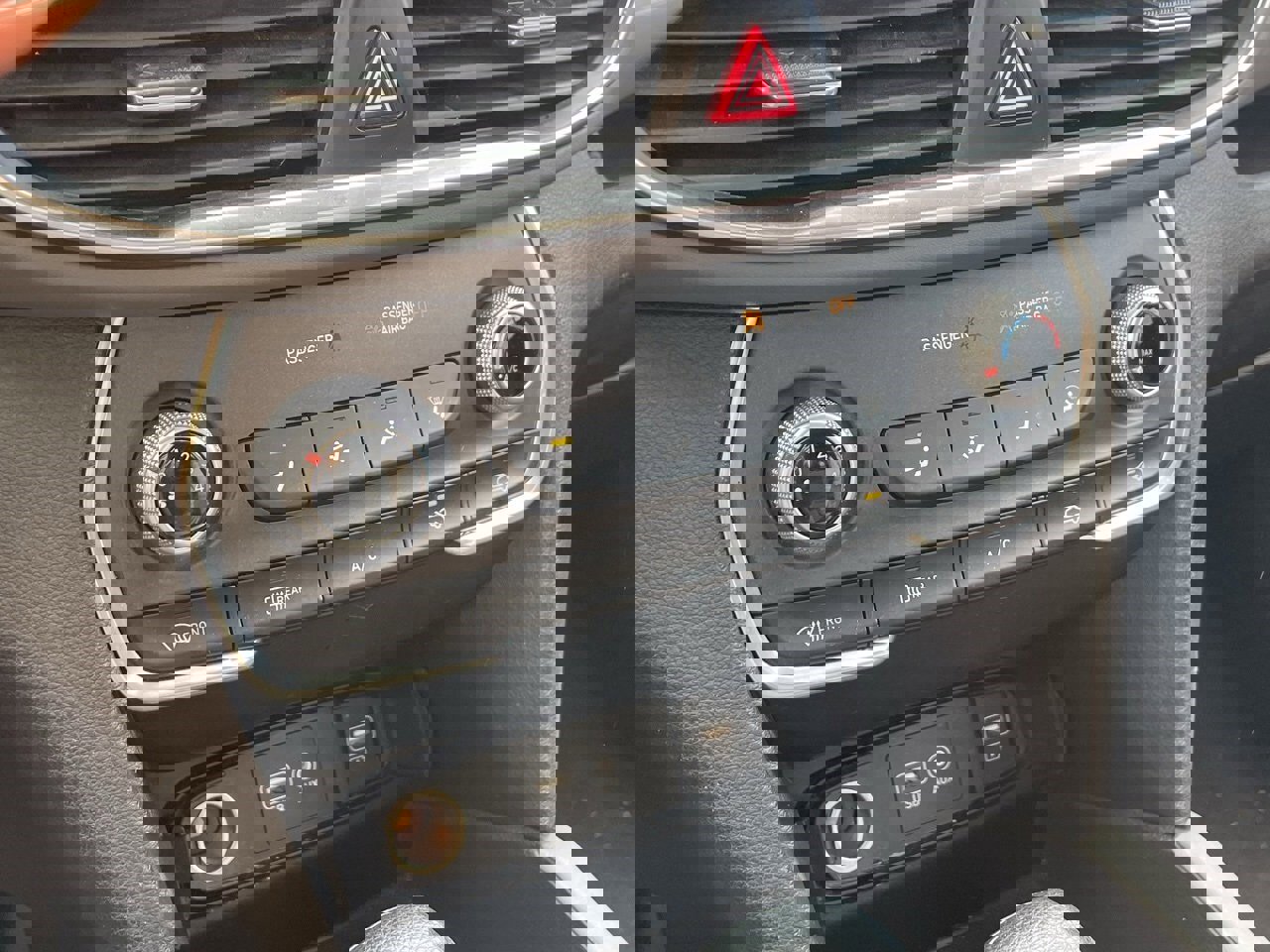 Used 2019 Hyundai Santa Fe SE image 8