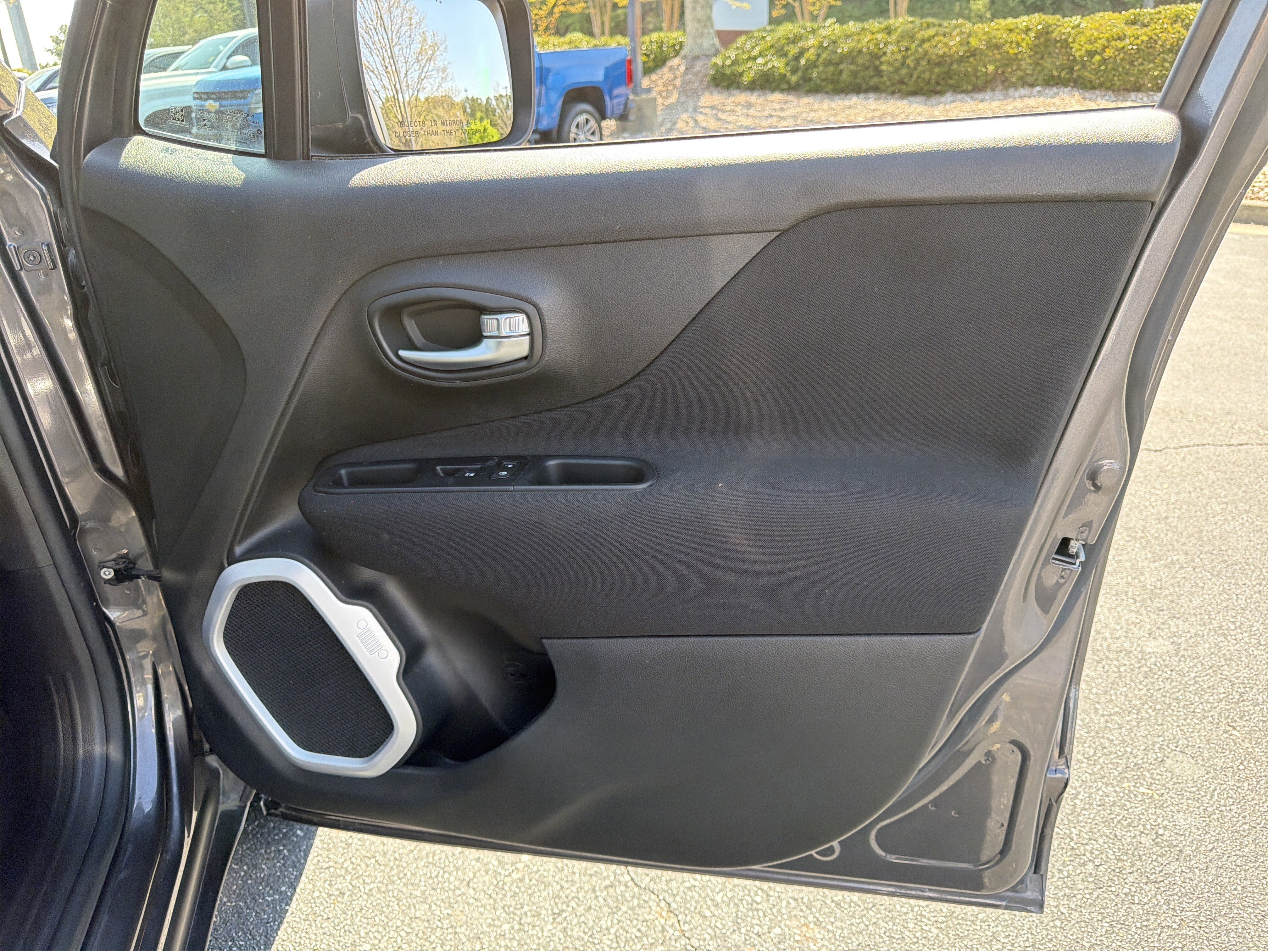 Used 2020 Jeep Renegade Sport w/ UConnect 7.0 Group image 14