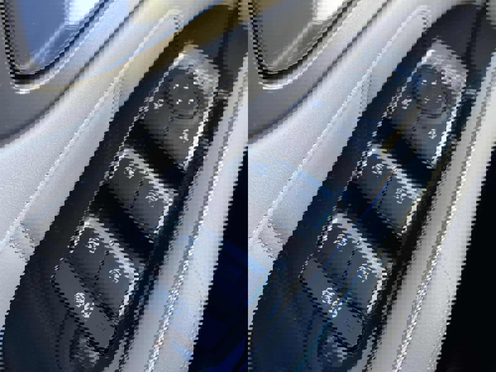 Used 2023 Kia Sorento SX Prestige w/ Panoramic Sunroof Package image 28