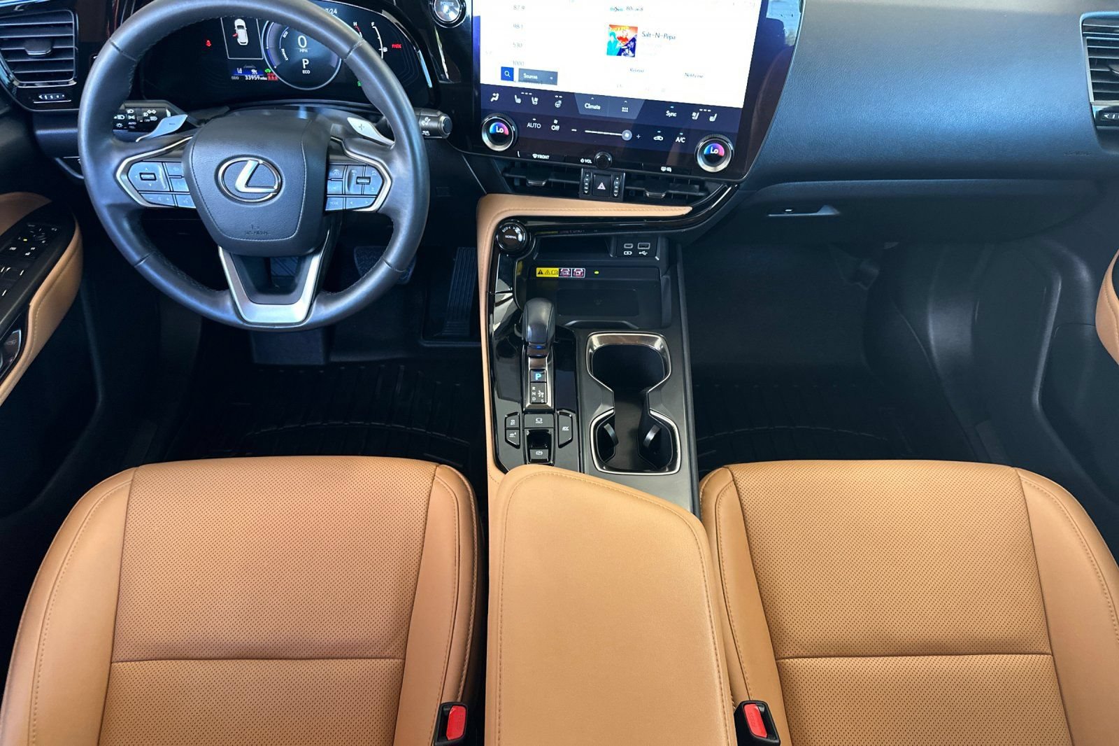 Used 2022 Lexus NX 350h AWD image 10