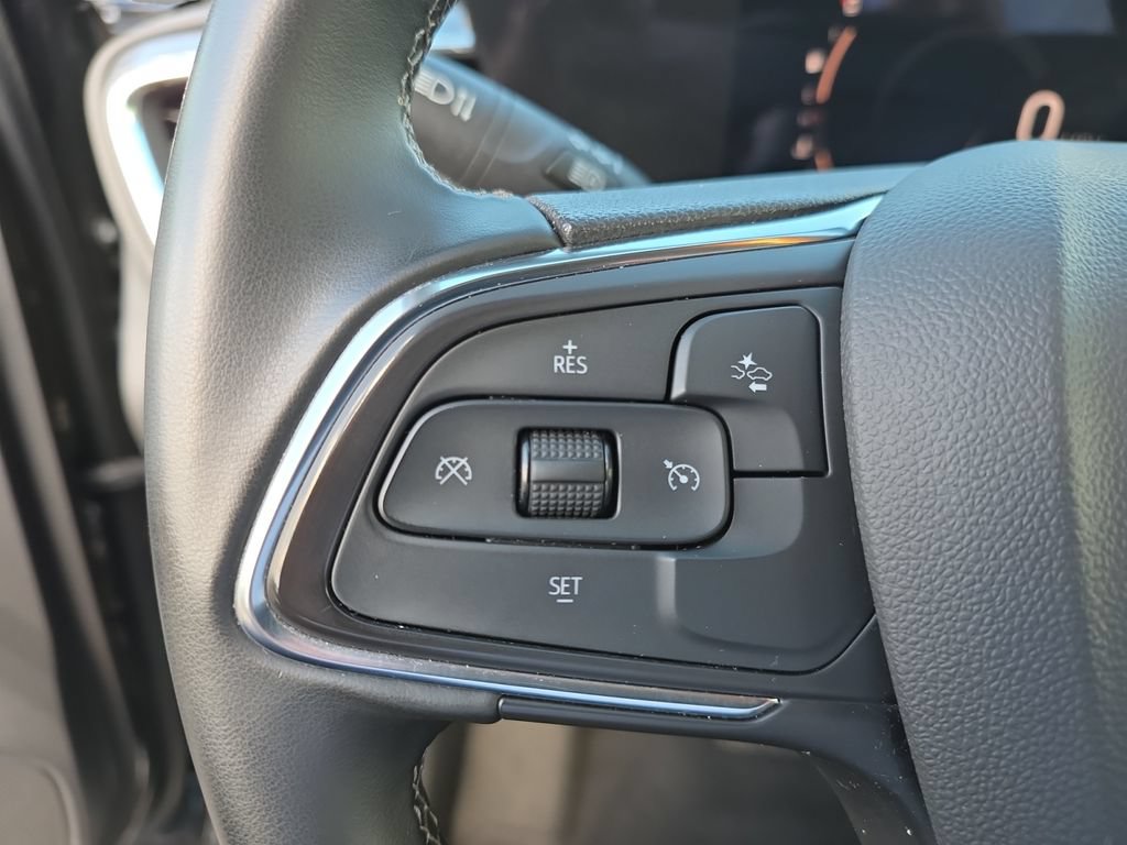 Used 2025 Buick Encore GX Preferred AWD/4WD image 29