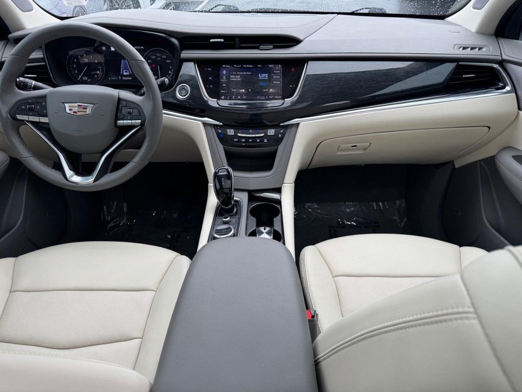 Used 2021 Cadillac XT6 Premium Luxury AWD/4WD image 12