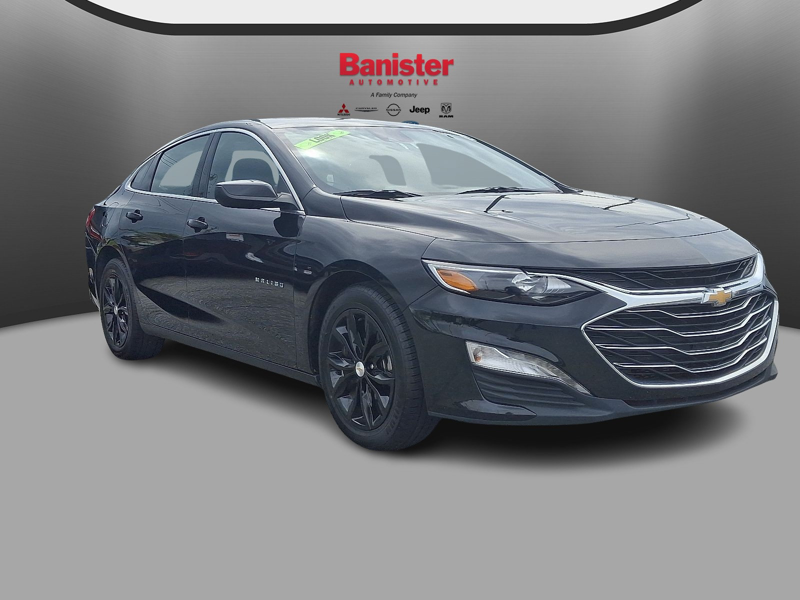 Used 2025 Chevrolet Malibu LT FWD image 3