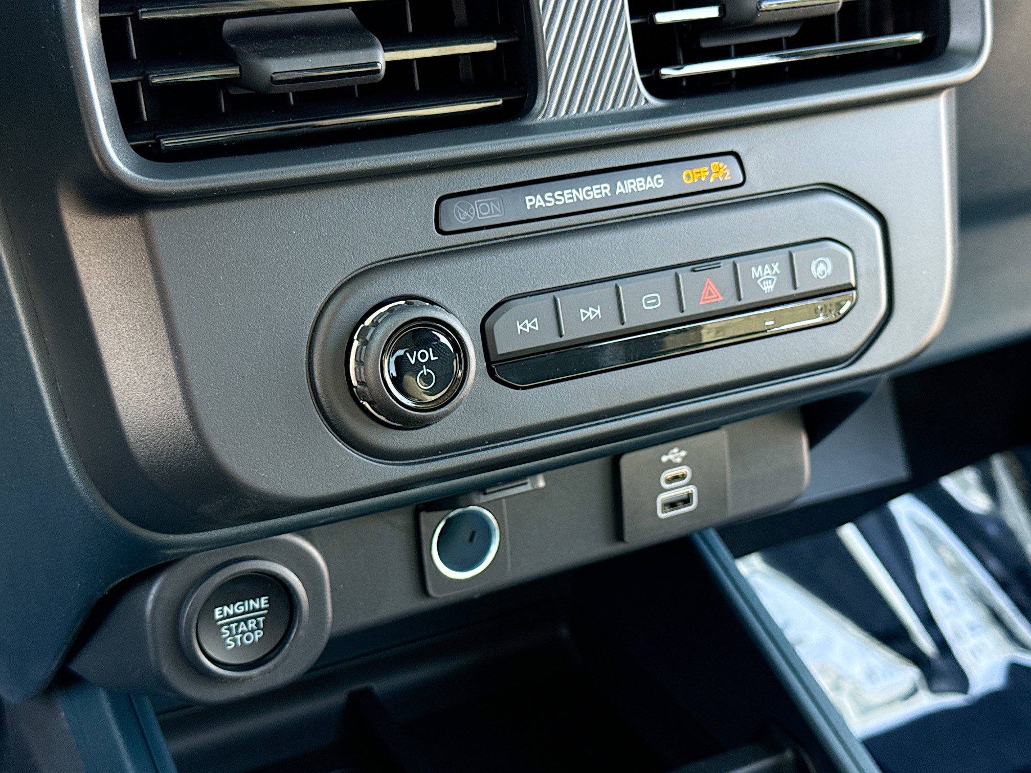 New 2026 Ford Maverick XLT w/ Equipment Group 301A AWD/4WD image 9