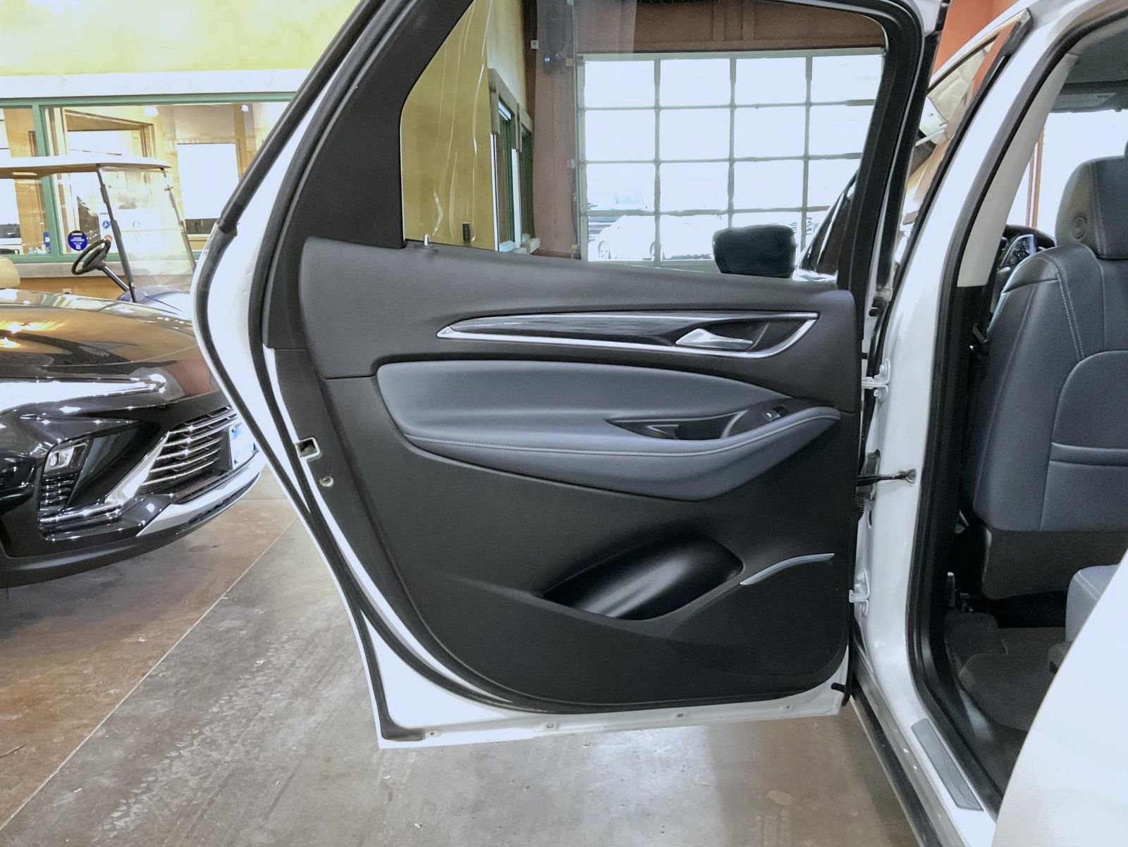 Used 2021 Buick Enclave Premium w/ Sun and Sites Package image 21