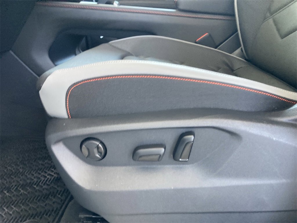 New 2026 Volkswagen Atlas Peak Edition image 13