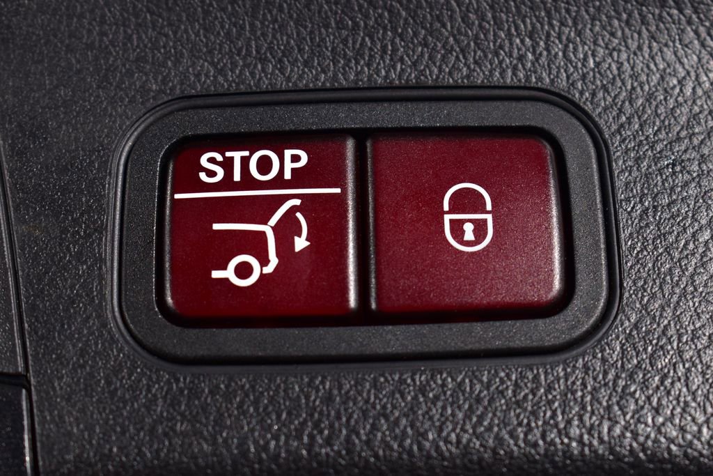 Certified 2022 Mercedes-Benz GLA 250 4MATIC image 6