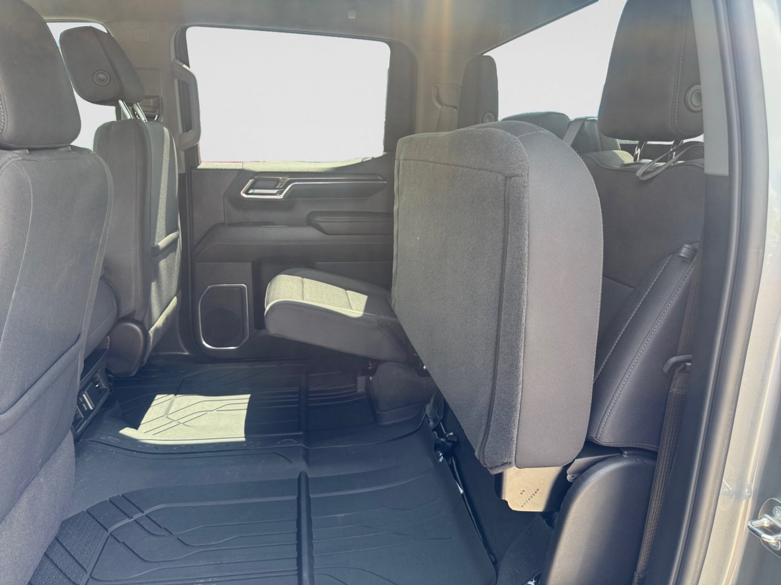 Used 2024 Chevrolet Silverado 1500 LT RWD image 18