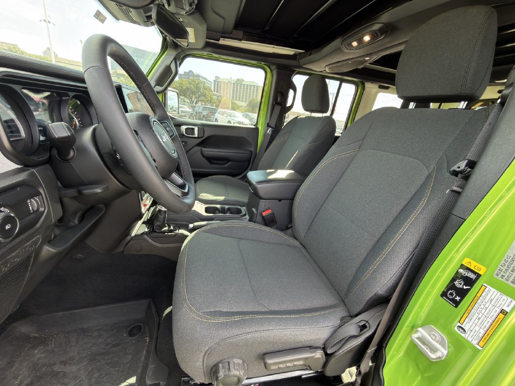 Used 2025 Jeep Wrangler Unlimited Sport AWD/4WD image 10