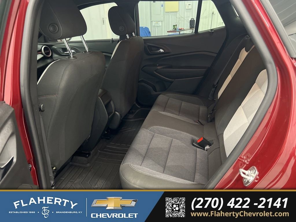 Used 2025 Chevrolet Trax RS w/ Driver Confidence Package image 11