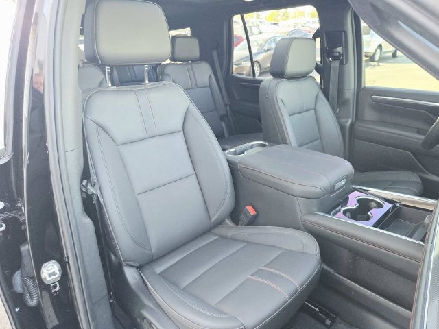 Used 2025 Chevrolet Tahoe RST w/ Comfort Package AWD/4WD image 17