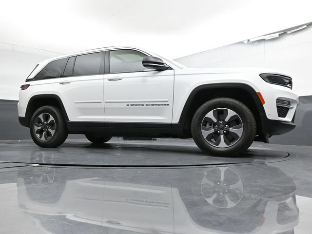 Used 2022 Jeep Grand Cherokee Limited 4xe w/ Luxury Tech Group II AWD/4WD image 48