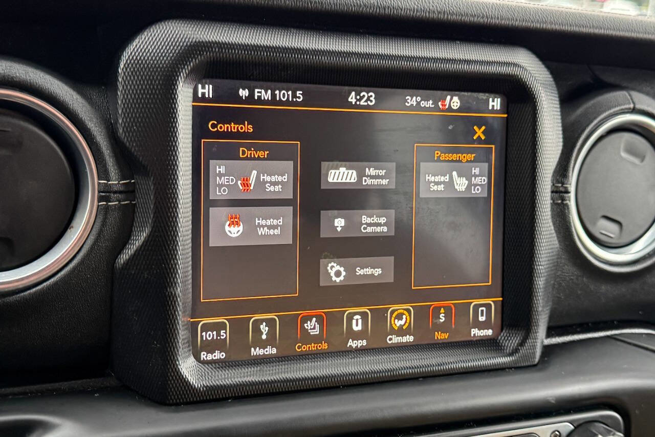 Used 2018 Jeep Wrangler Unlimited Sahara w/ Dual Top Group image 28