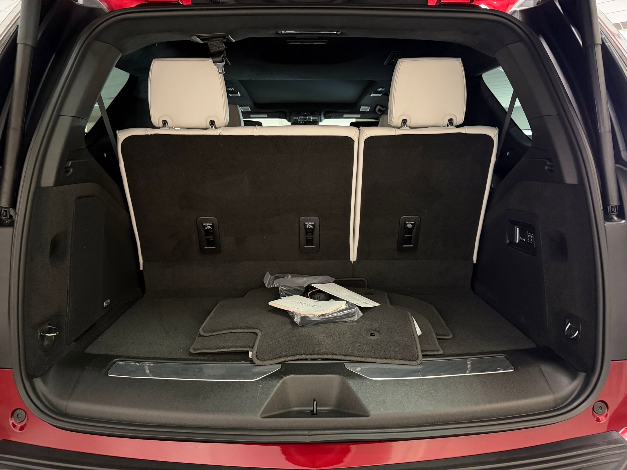 New 2025 Cadillac Escalade Premium Luxury Platinum AWD/4WD image 35