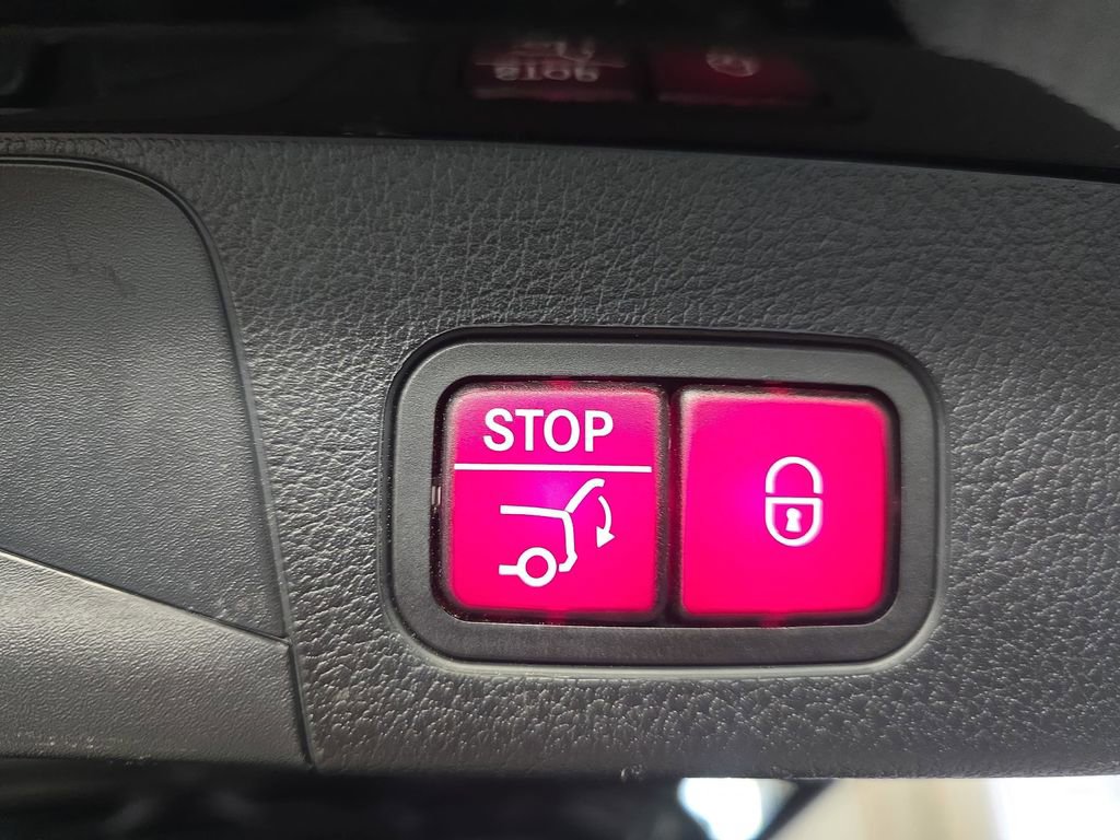 Certified 2021 Mercedes-Benz GLB 250 4MATIC image 15