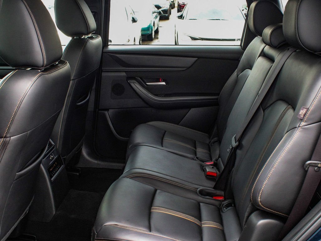 Used 2025 MAZDA CX-90 3.3 Turbo w/ Select Package AWD/4WD image 34
