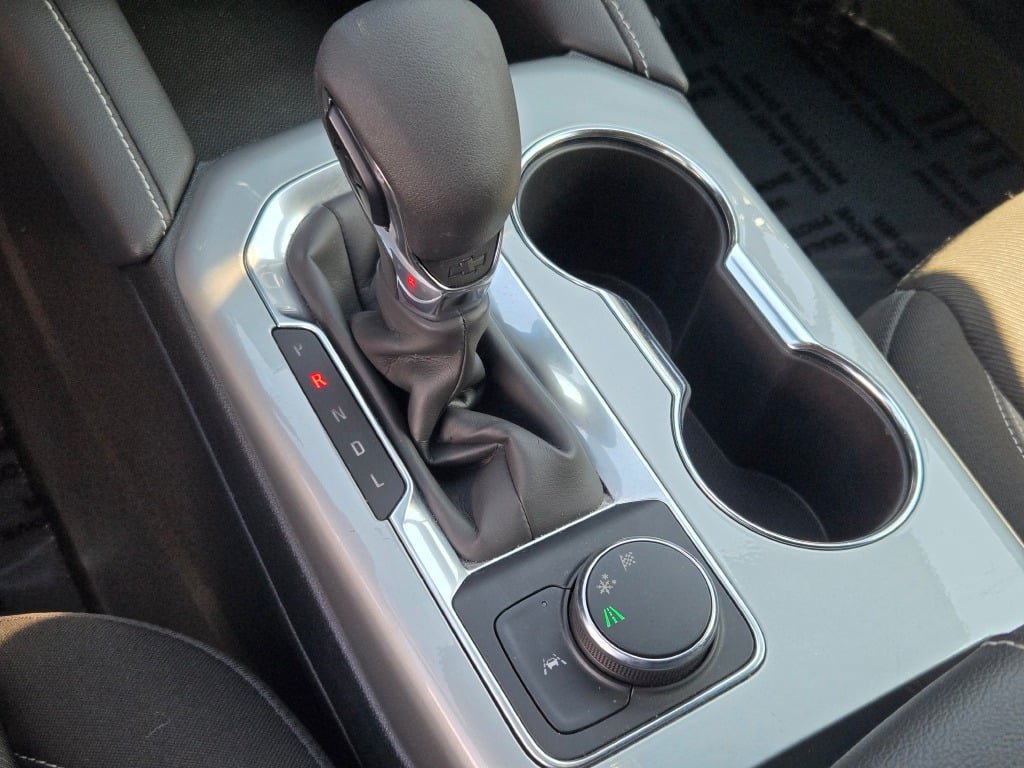 Certified 2025 Chevrolet Blazer LT FWD image 29