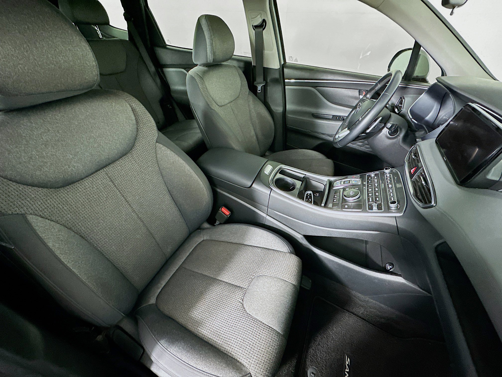 Used 2023 Hyundai Santa Fe SEL image 33