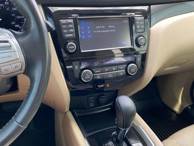 Used 2016 Nissan Rogue SL w/ SL Premium Package AWD/4WD image 18