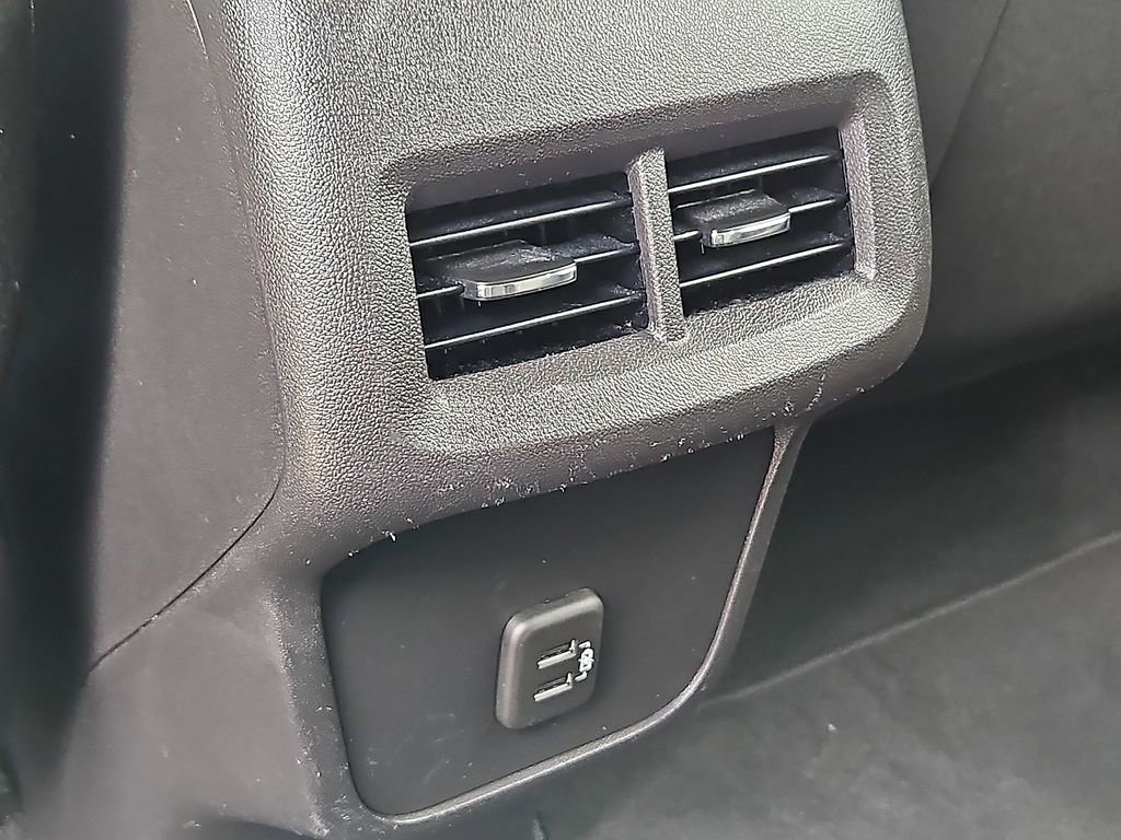 Used 2024 Chevrolet Equinox LT image 27