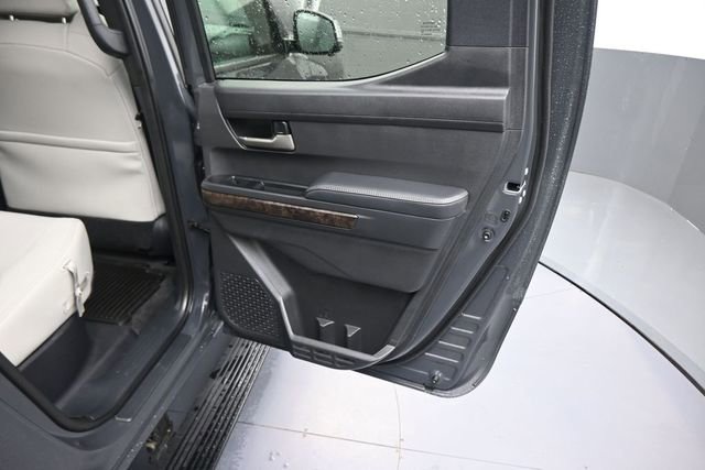 Used 2024 Toyota Tacoma Limited w/ Limited Package (LT) AWD/4WD image 15