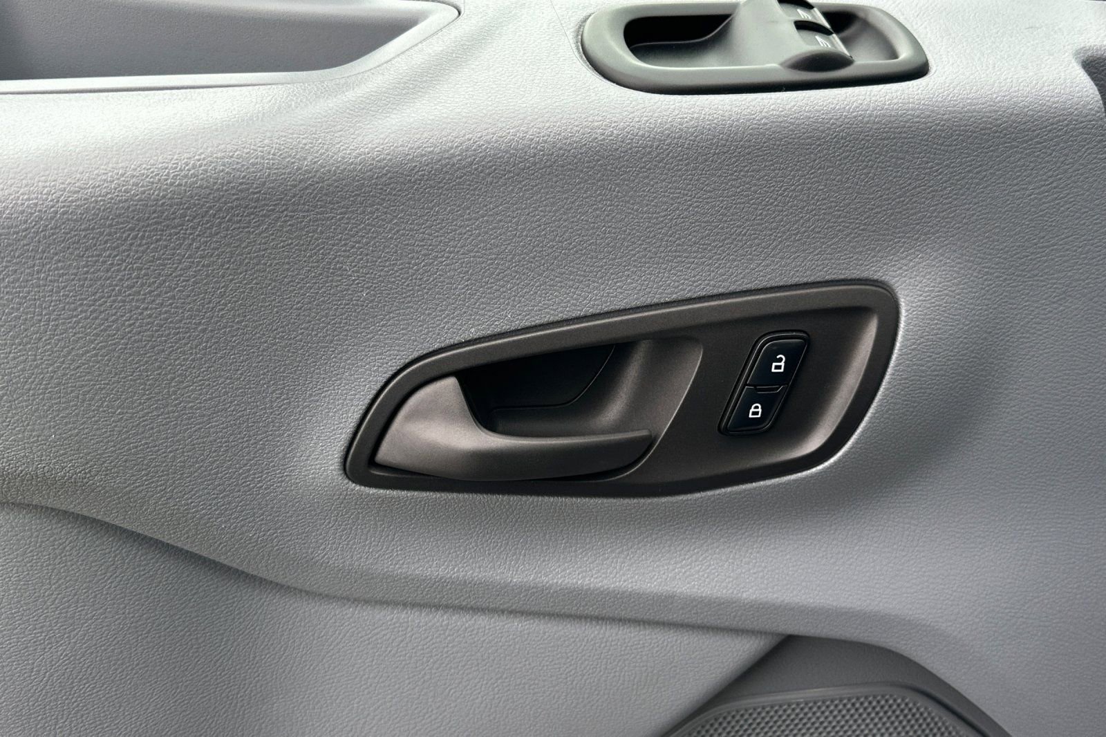 Used 2017 Ford Transit 350 XL RWD image 11