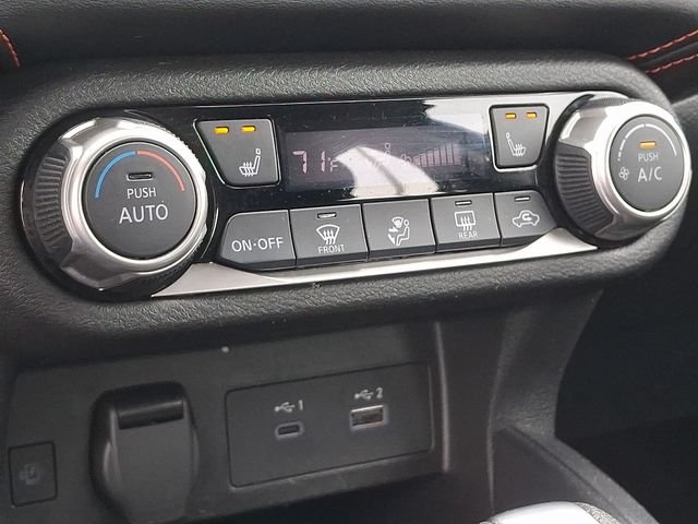Used 2024 Nissan Versa SR FWD image 15