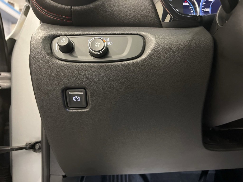 Used 2019 Chevrolet Blazer RS w/ Sun and Wheels Package image 12