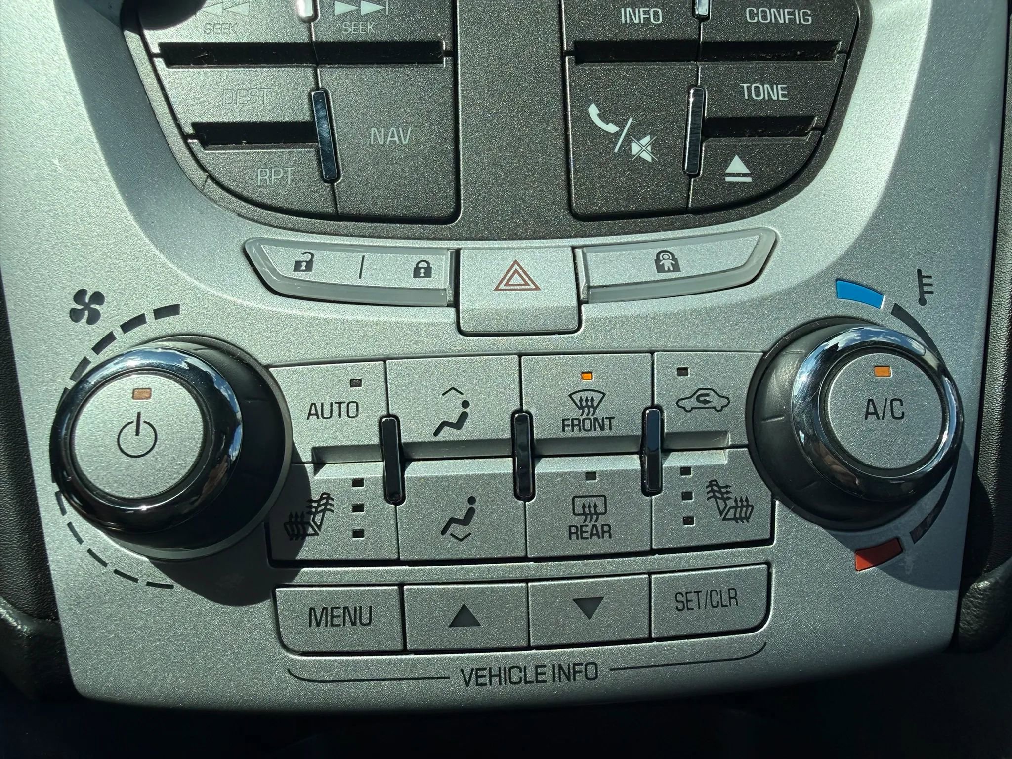 Used 2015 Chevrolet Equinox LT w/ Power Convenience Package FWD image 17